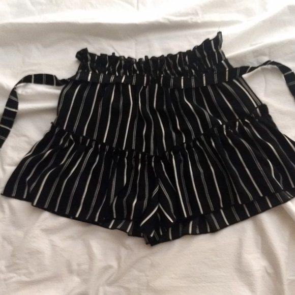 Fashion Nova Pants - Fashion Nova - Black and White stripe shorts